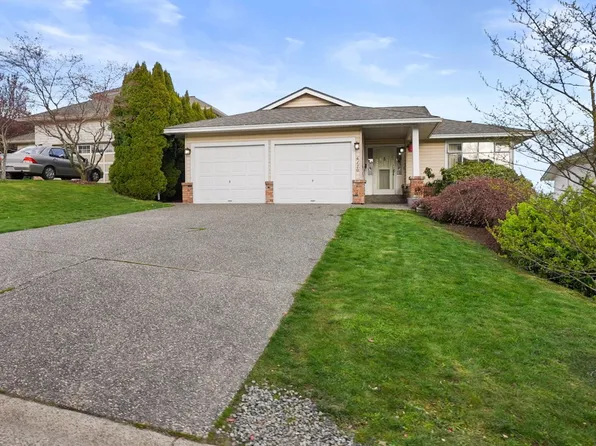 6170 191st St, Surrey, BC V3S 8C8