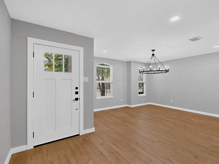 13291 Guerin Dr — Photo 7