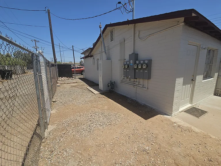 1934 E Adams St #5 — Photo 17