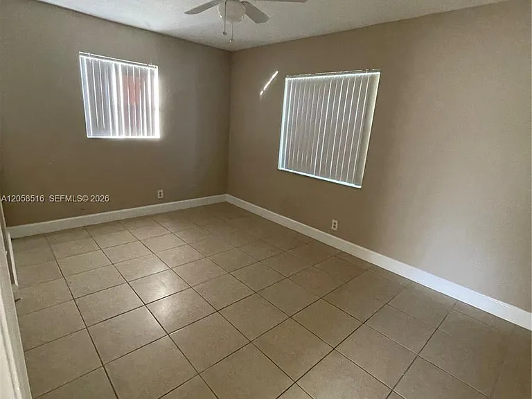1810 SW 64th Ter — Photo 10