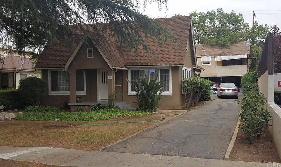 1st image of 205 Junipero Serra Dr