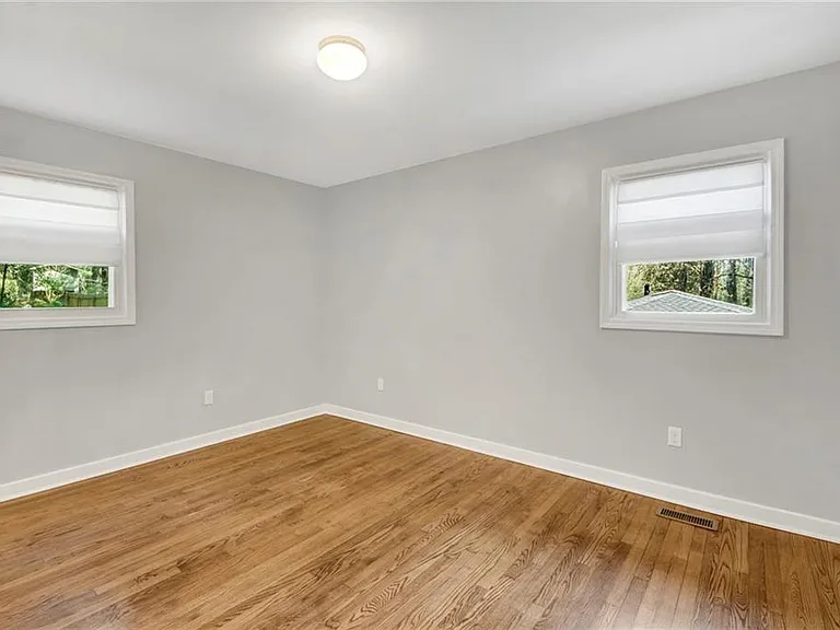2692 Rockcliff Rd SE — Photo 15