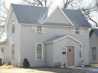 1305 E 8th Ave, Winfield, KS 67156