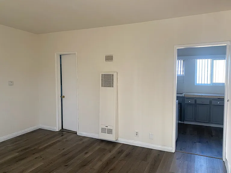 11528 Adco Ave #F — Photo 15