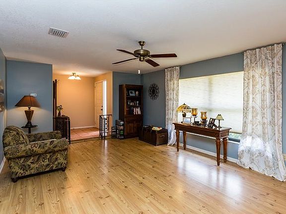 4th image of 492 Timberwood Trl