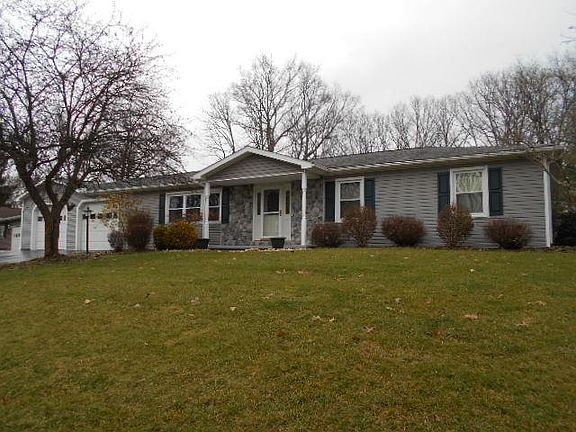 2nd image of 100 Hillcrest Ln