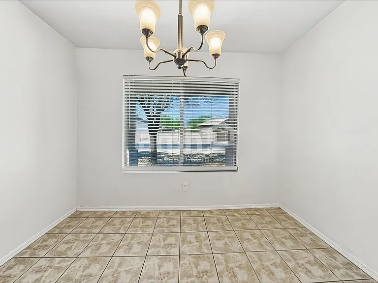11353 W Buchanan St — Photo 5