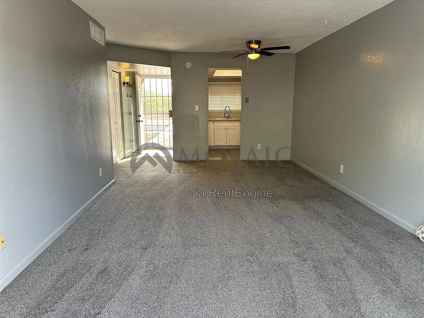 2 bed, 1.0 bath, 861 sqft, $950 — Photo 3