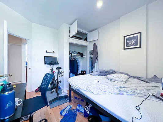 Rented by Compass | media 28