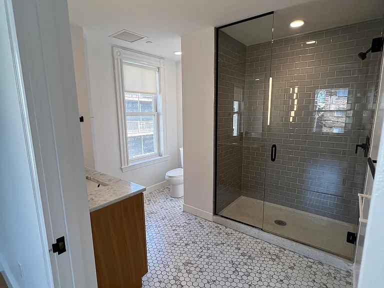 Gardner St — Photo 25