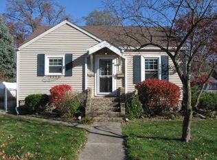 343 N Dwiggins St, Griffith, IN 46319