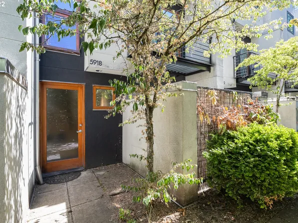 5918 NE Hoyt St, Portland, OR 97213