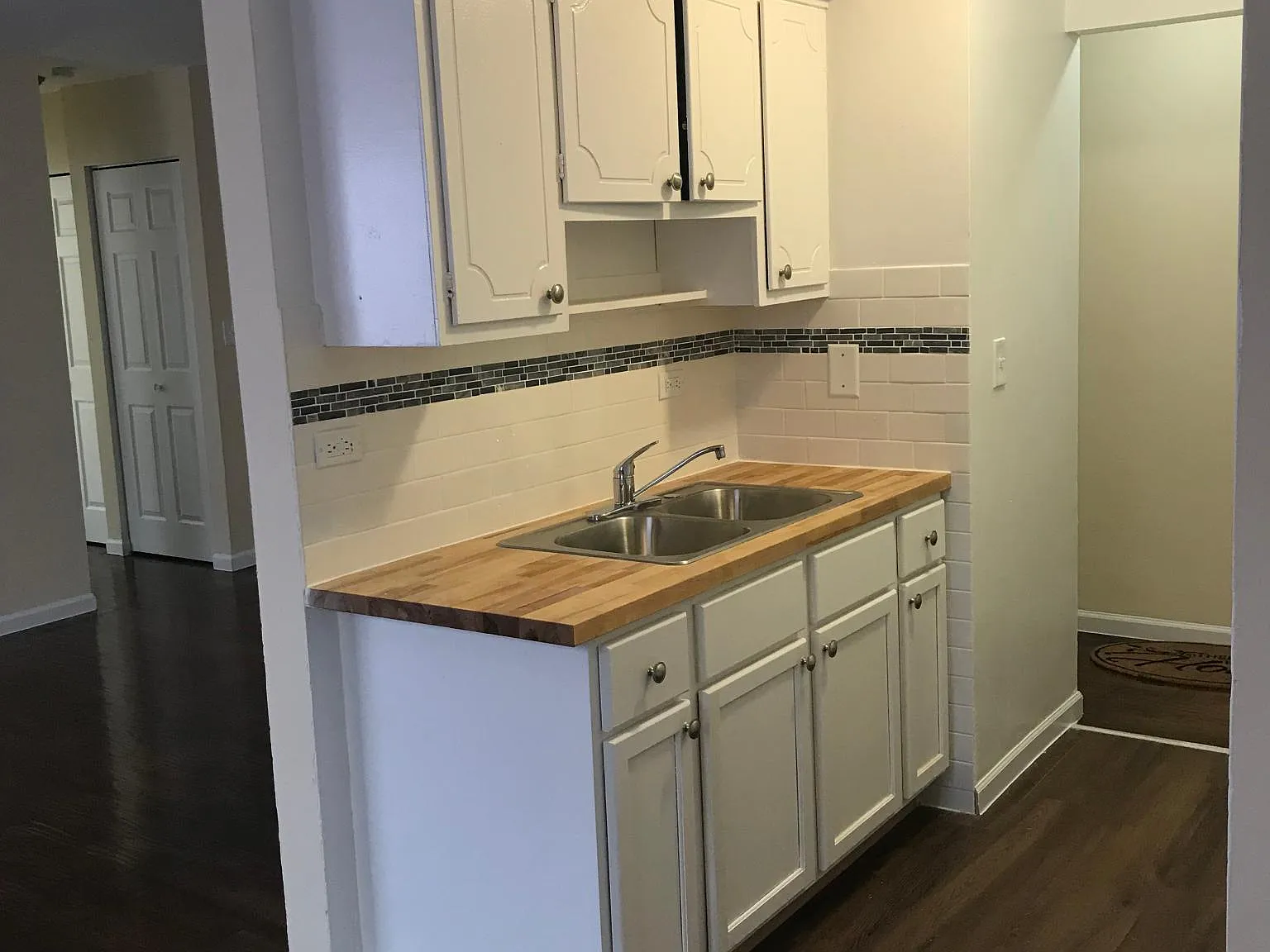 6030 N Kenmore Ave — Photo 2