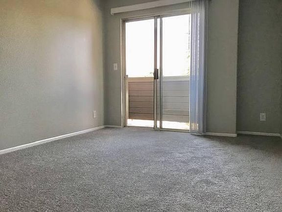 4th image of 374 Shults St APT 210