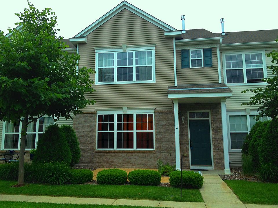 1st image of 10990 Goodhue St NE