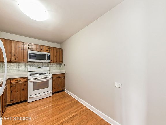 5th image of 263 S Clubhouse Dr Unit 408