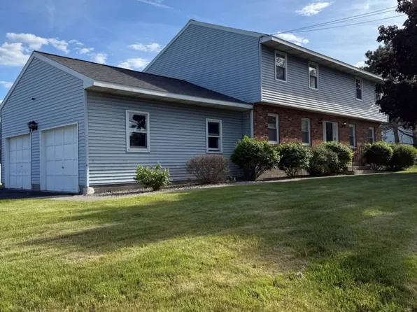 29 Johnson Rd #A, Latham, NY 12110