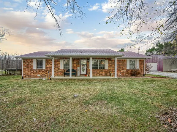 212 Austin Cir, Livingston, TN 38570