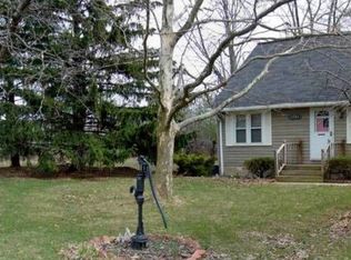 896 Upper Mountain Rd, Lewiston, NY 14092