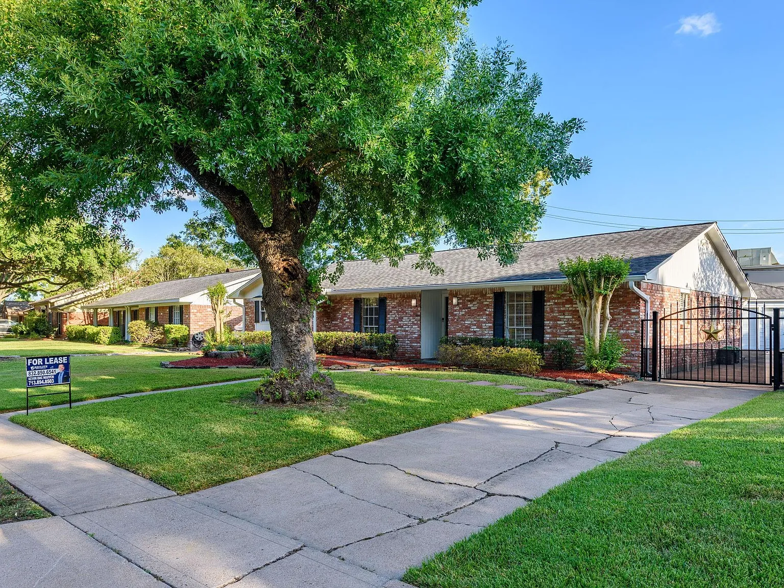 4 bed, 2.0 bath, 1837 sqft, $2,800 — Photo 2