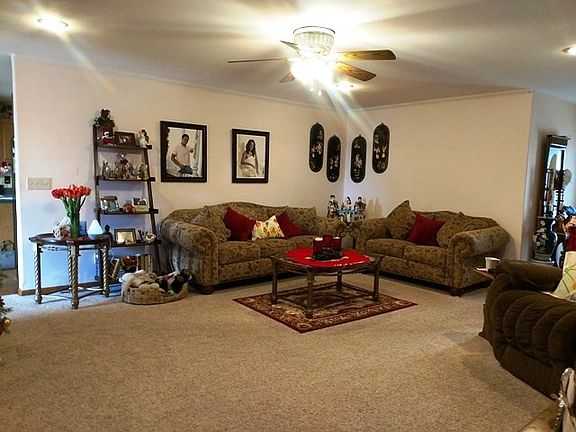 3rd image of 140 Garr Field Ave