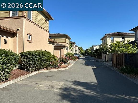 5th image of 1117 Azuar Dr