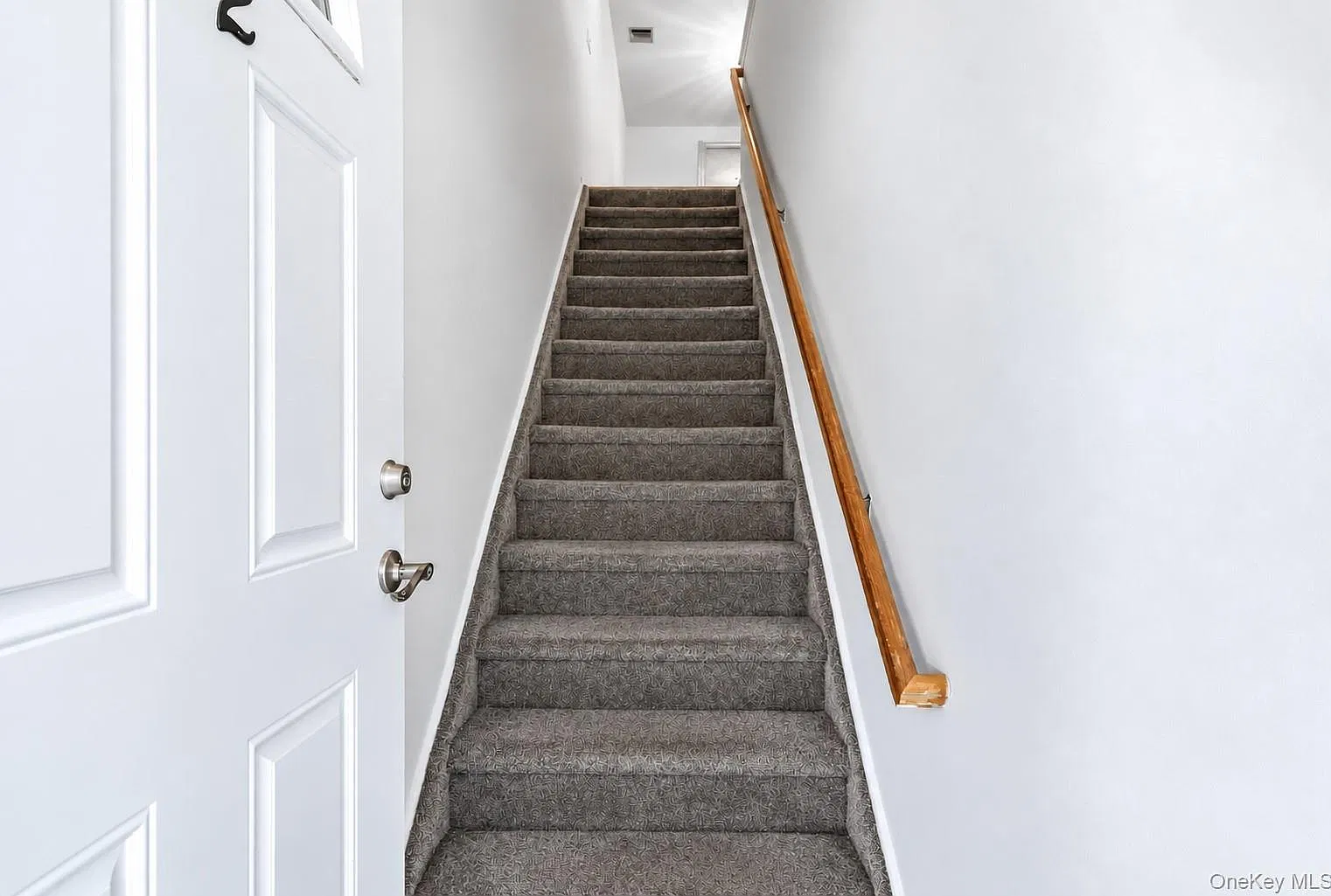 2 bed, 2.0 bath, 1307 sqft, $3,800 — Photo 4