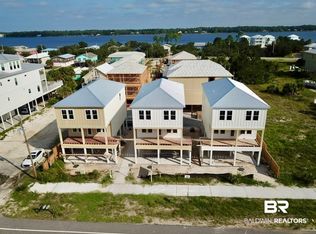 4 Crystal Dr, Gulf Shores, AL 36542