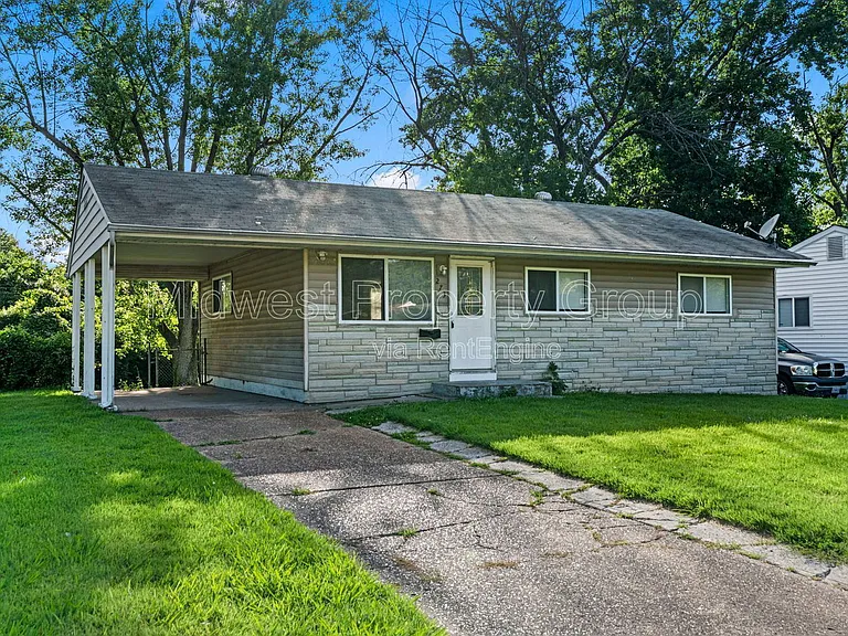 273 Roderick Dr — Photo 22