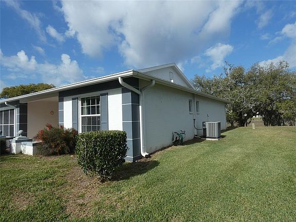 5th image of 11151 Sandtrap Dr #11151