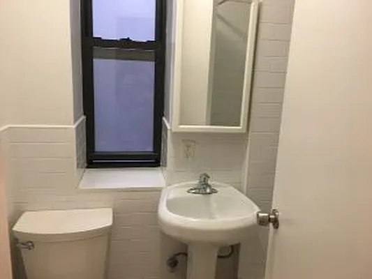 Rented by Michael Palmieri, LREB | media 21