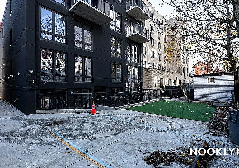 639 Foster Ave #305 — Photo 38
