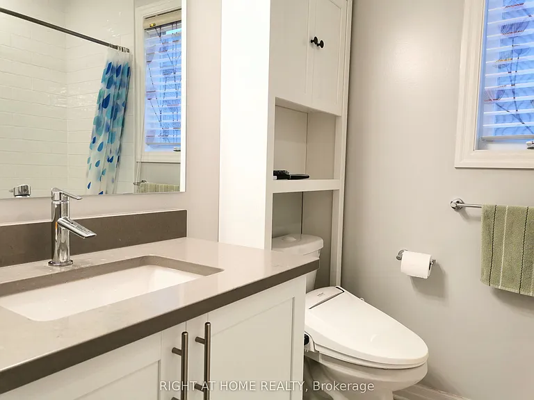 321 Lysander Pl — Photo 27