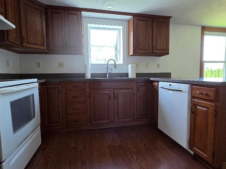 65 Elkins Ln — Photo 7