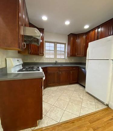 3rd image of 3167 Wissman Ave #2