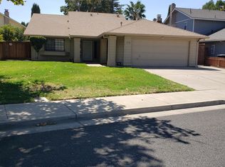 1370 W Kavanagh Ave, Tracy, CA 95376