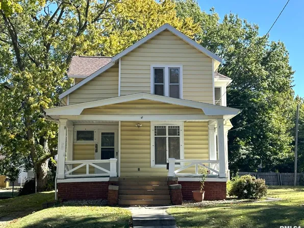 561 N Cedar St, Galesburg, IL 61401