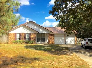 54 Hickory Knl, Hattiesburg, MS 39402