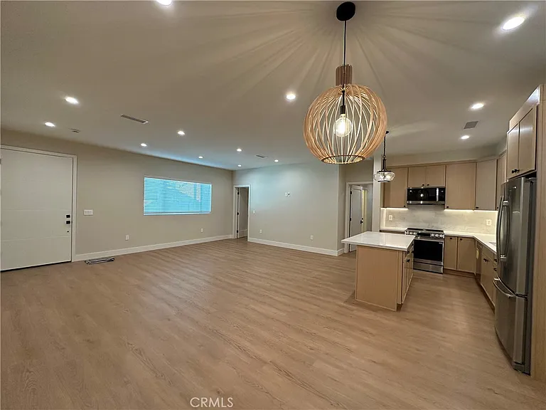 4381 Allott Ave — Photo 5