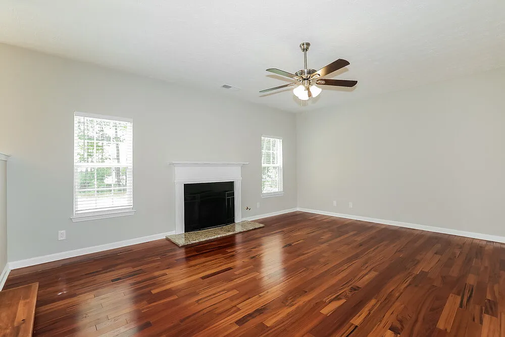 4 bed, 2.5 bath, 2657 sqft, $2,780 — Photo 4
