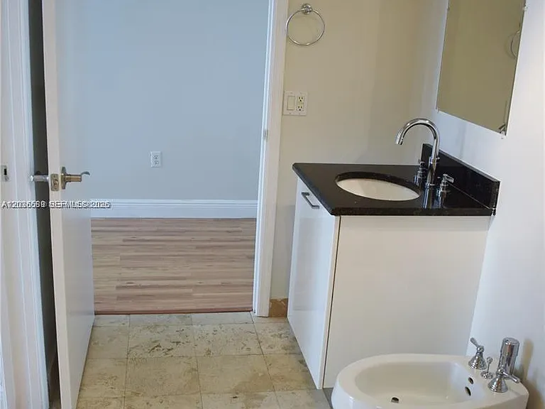 3339 Virginia St #207 — Photo 5
