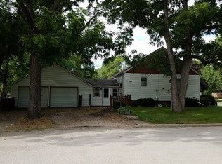 1410 10th St, Manson, IA 50563
