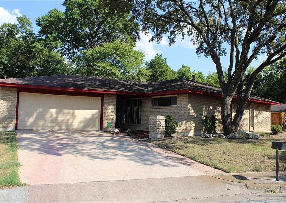 1st image of 404 Lakewood Dr