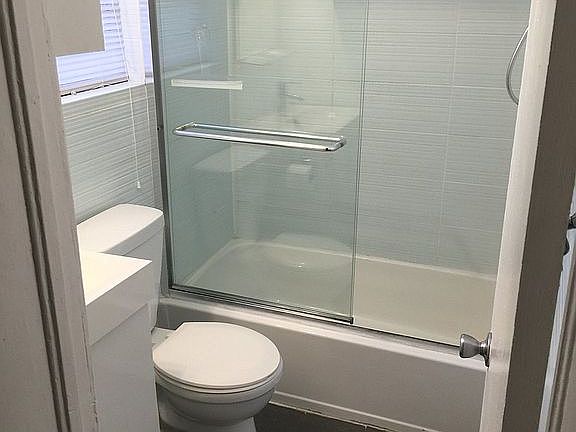 2nd image of 6881 Bay Dr APT 18