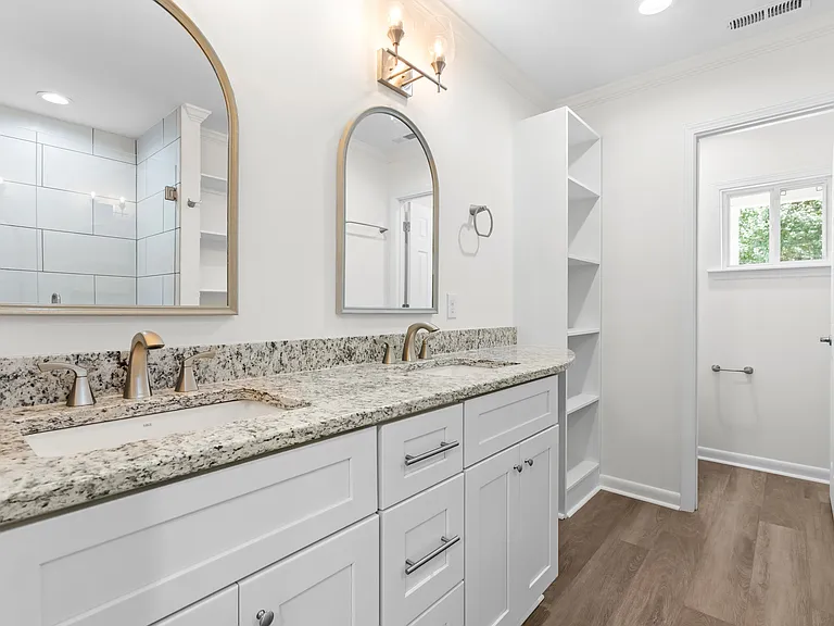 320 Clay St — Photo 19