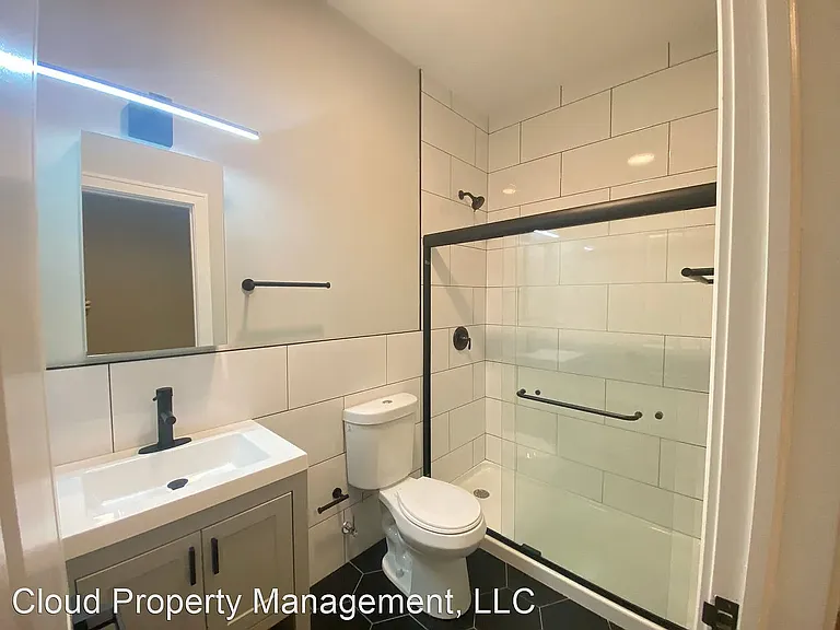 2401 S Homan Ave #2F — Photo 7