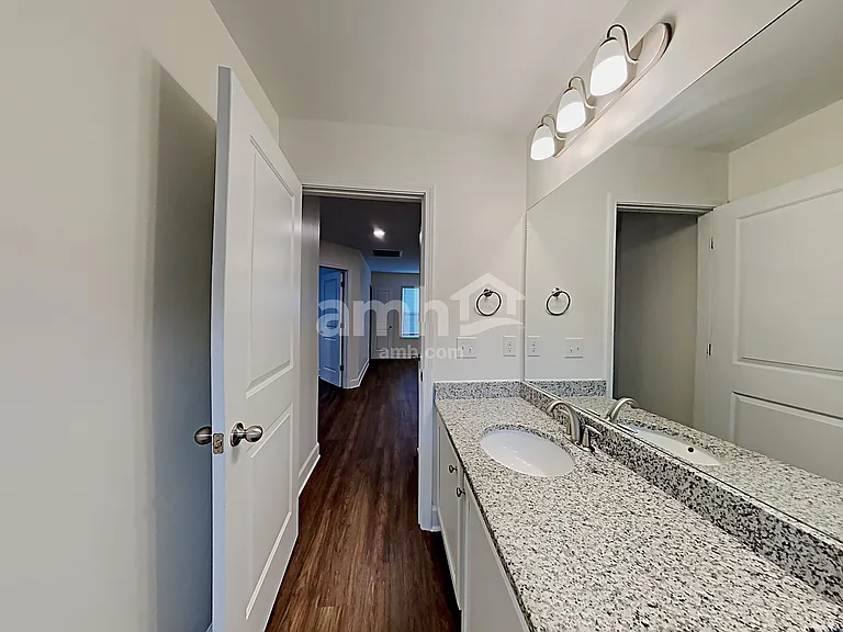 5075 Trailwater Dr — Photo 17