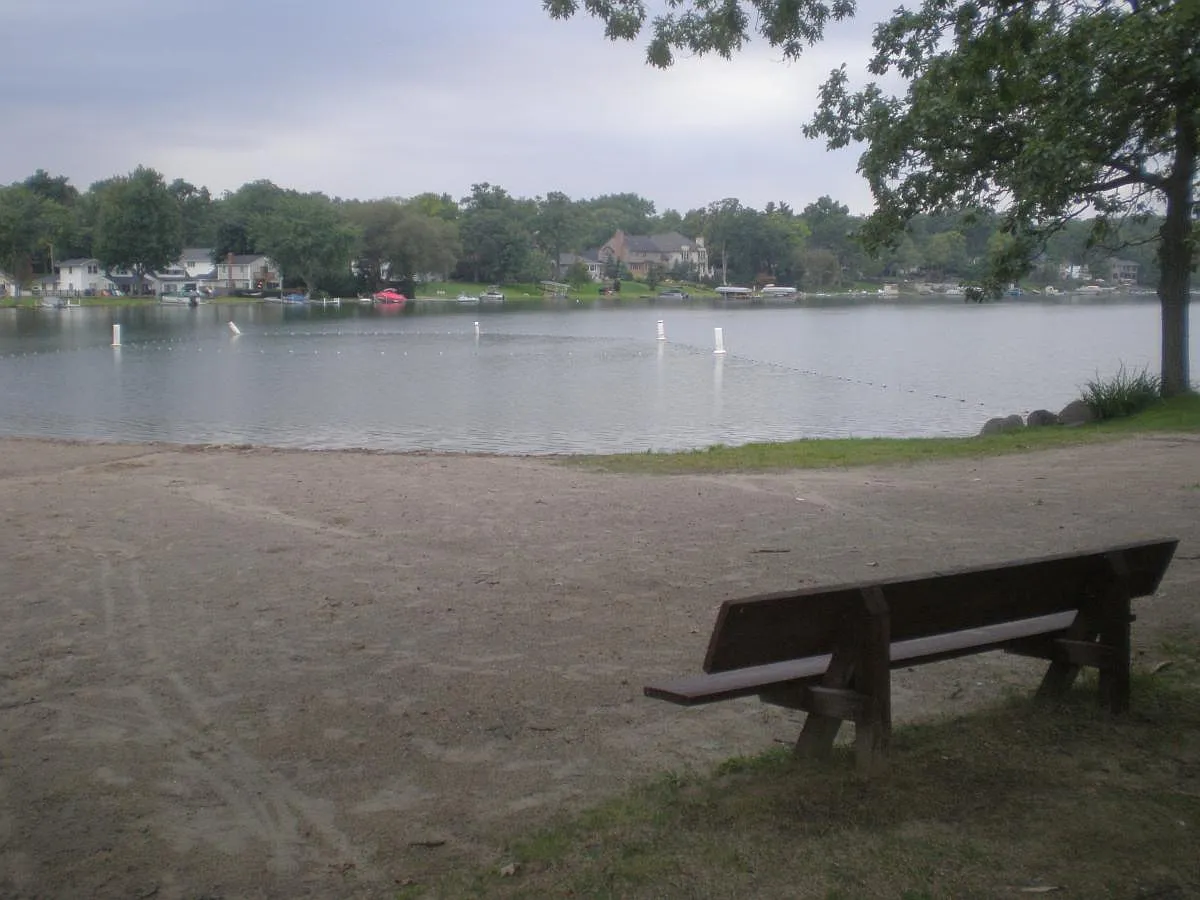 Beach Access- Middle Straits Lake - 3955 Clubview Ave