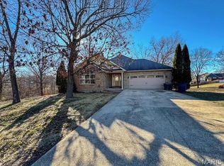 21056 Lacombe Rd, Waynesville, MO 65583