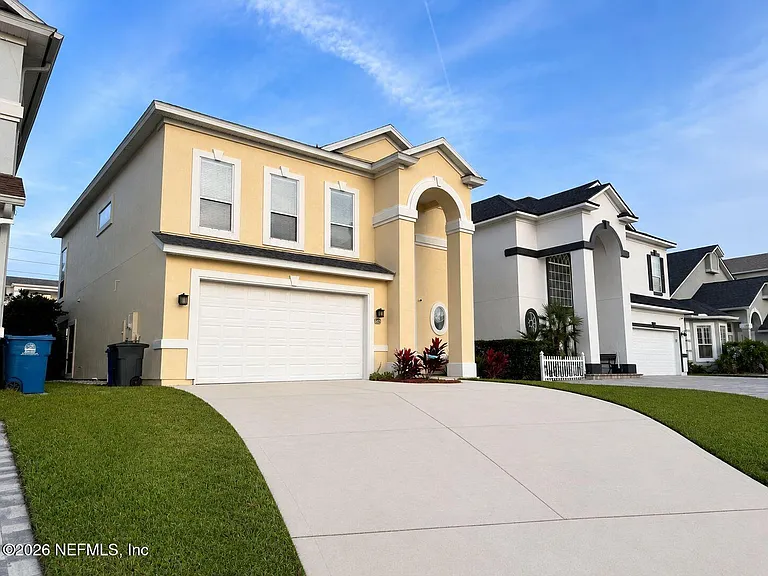 692 Sand Isles Cir — Photo 2